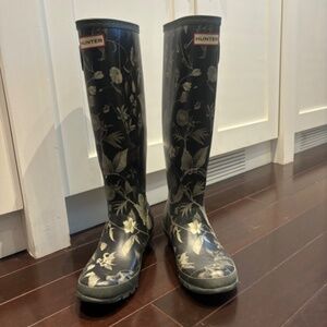 Size 8 Hunter wellies